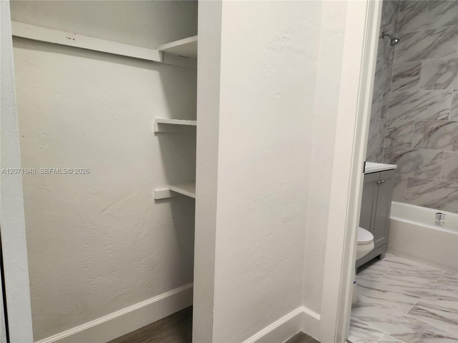 1239 Marseille Dr 4 photo 8