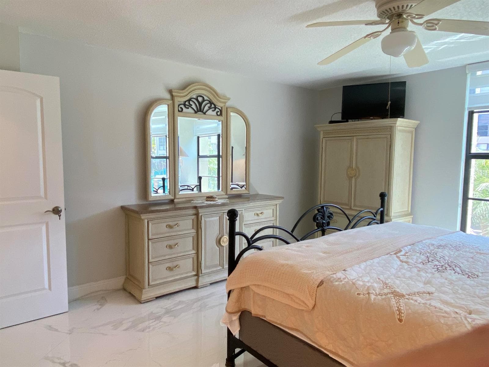2 Royal Palm Way 101 photo 16
