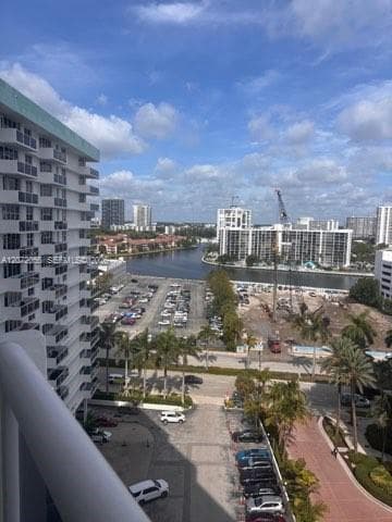 3725 S Ocean Dr 1417 photo 1