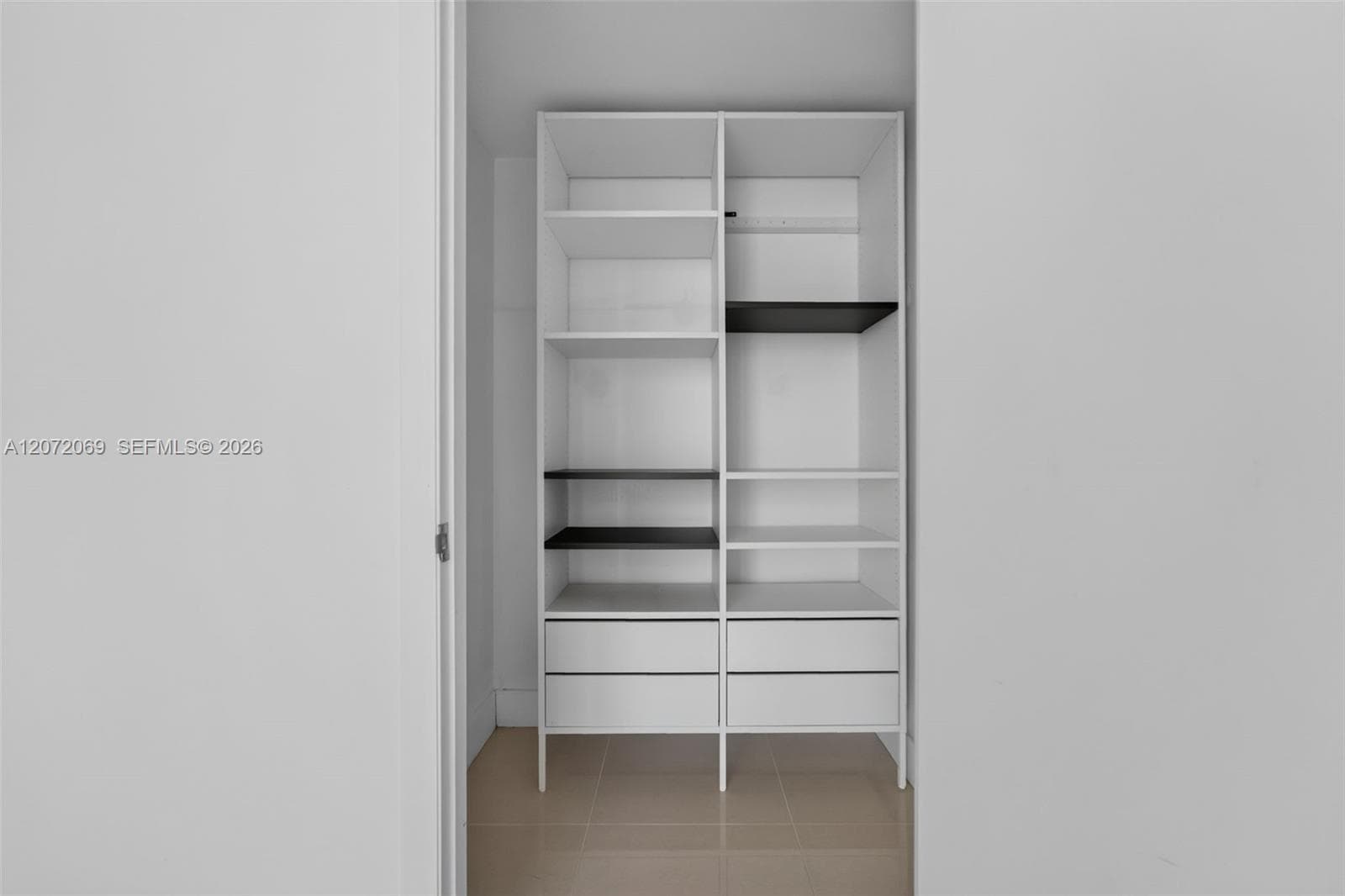 465 Brickell Ave 1602 photo 17