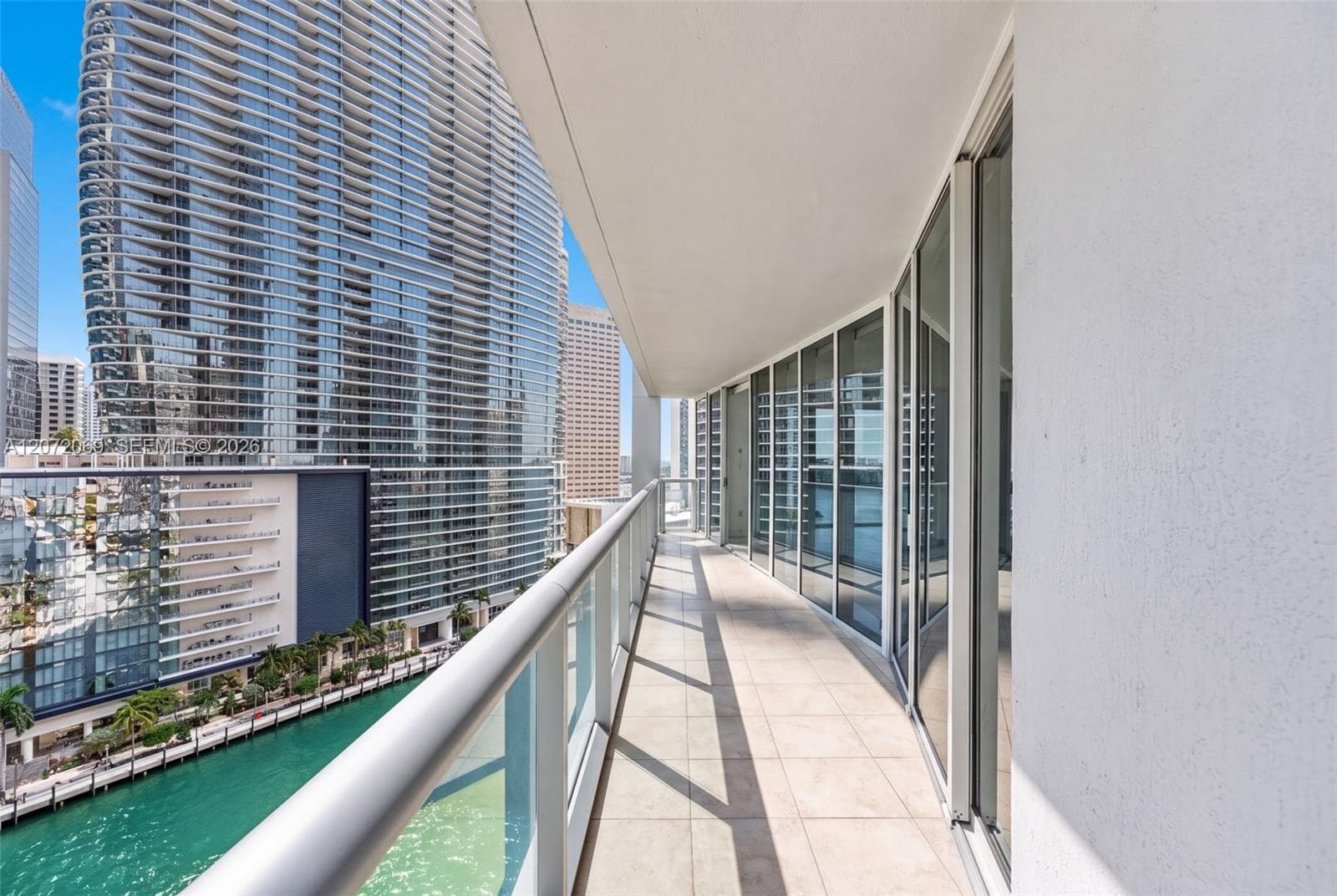 465 Brickell Ave 1602 photo 22