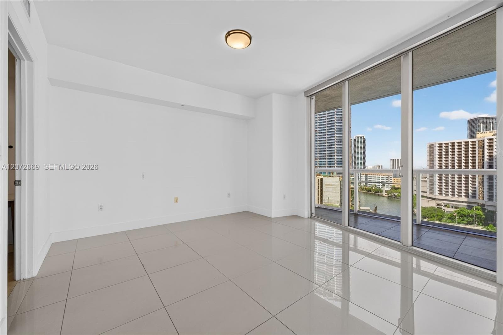 465 Brickell Ave 1602 photo 9
