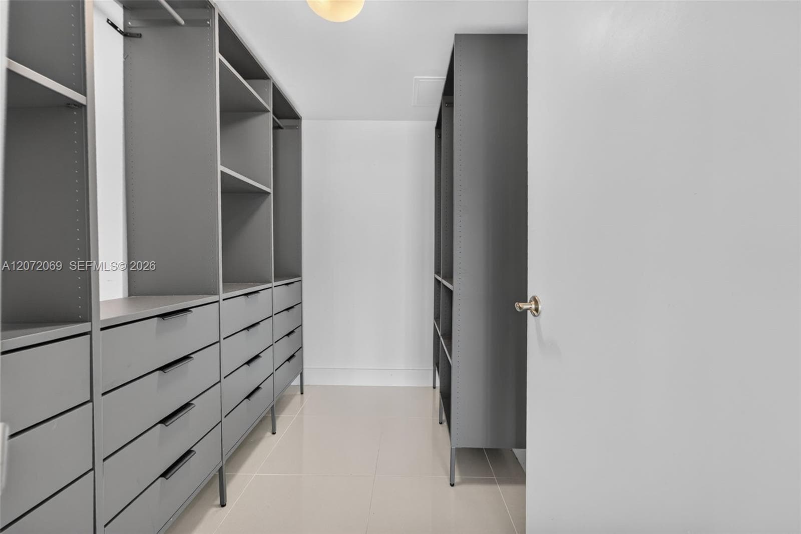465 Brickell Ave 1602 photo 11