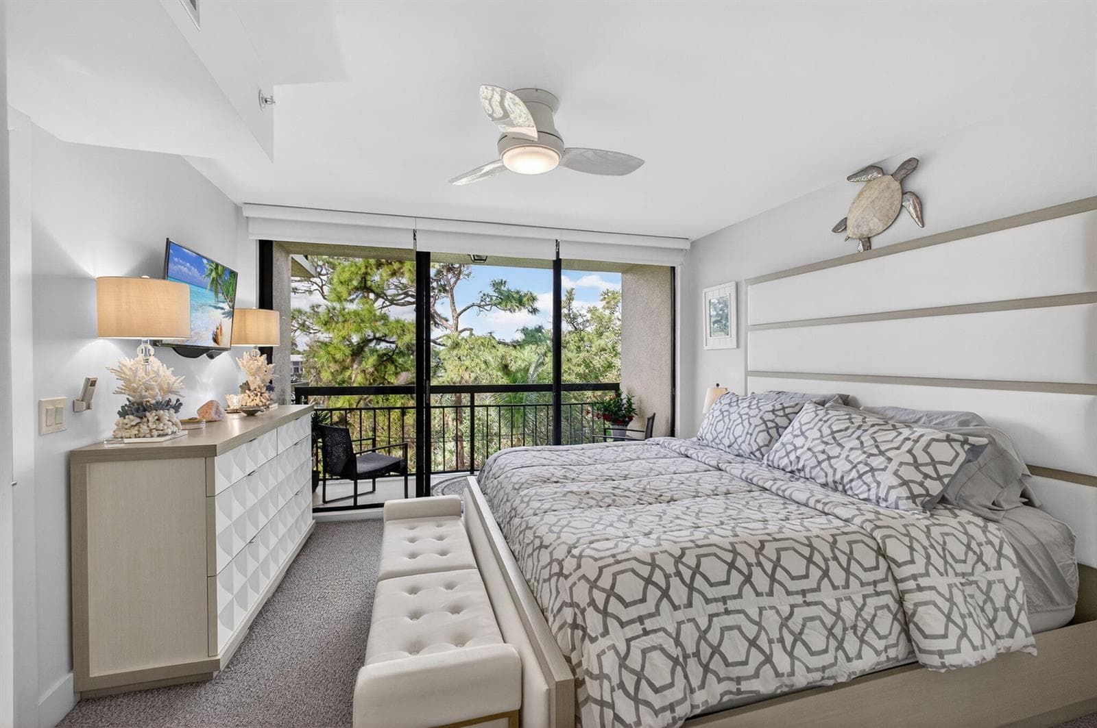 1901 MARINA ISLE Way 304 photo 20