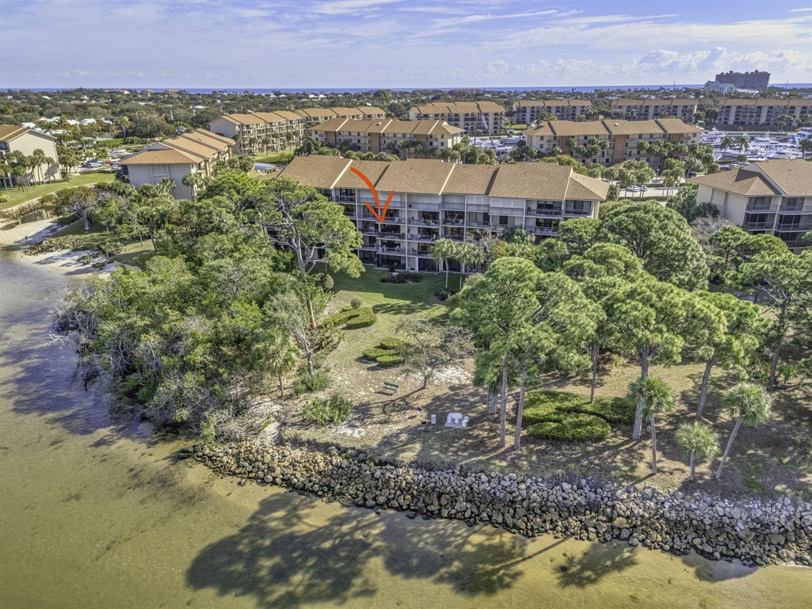 1901 MARINA ISLE Way 304 photo 4