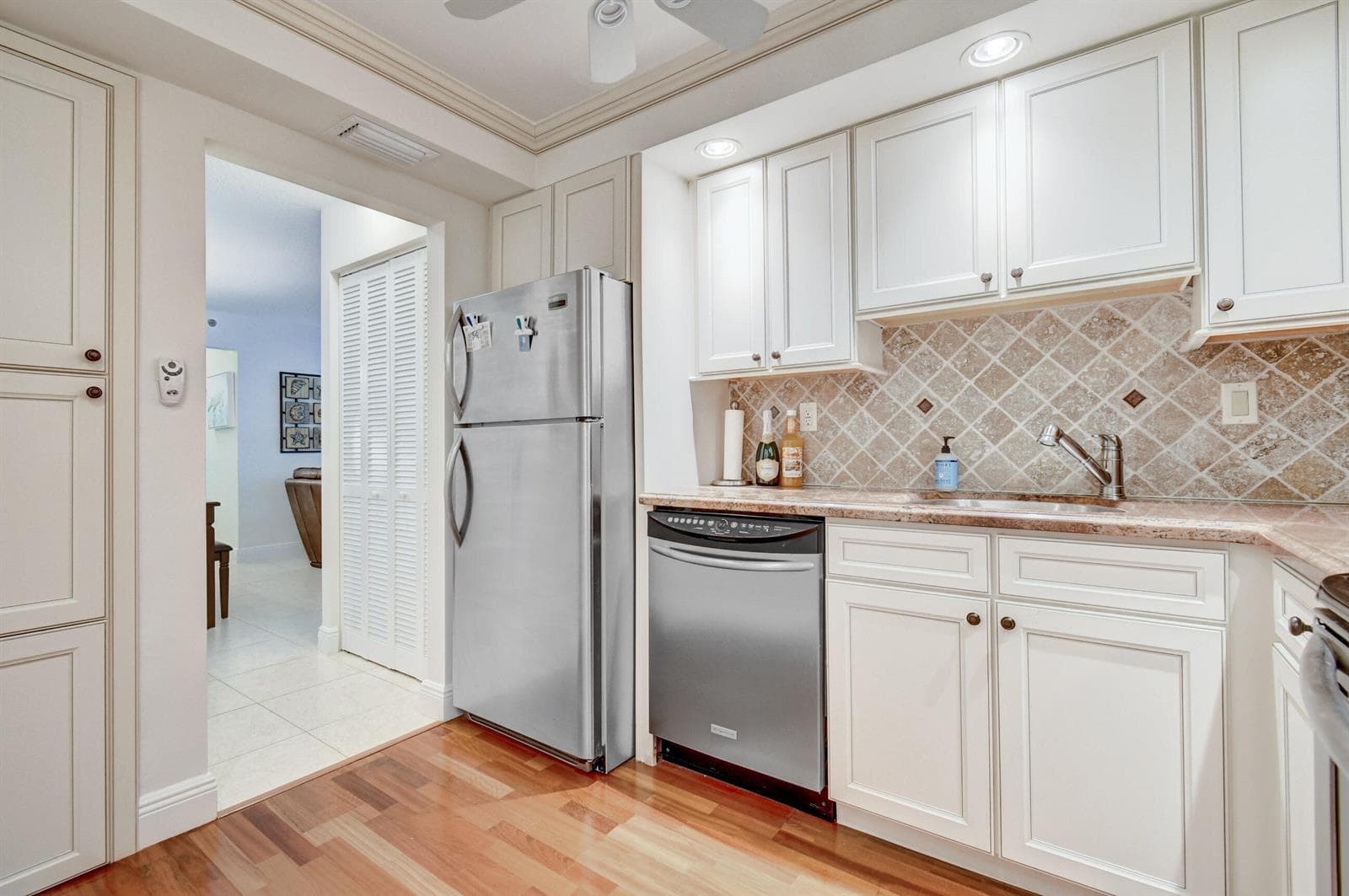 3221 S Ocean Boulevard 704 photo 9