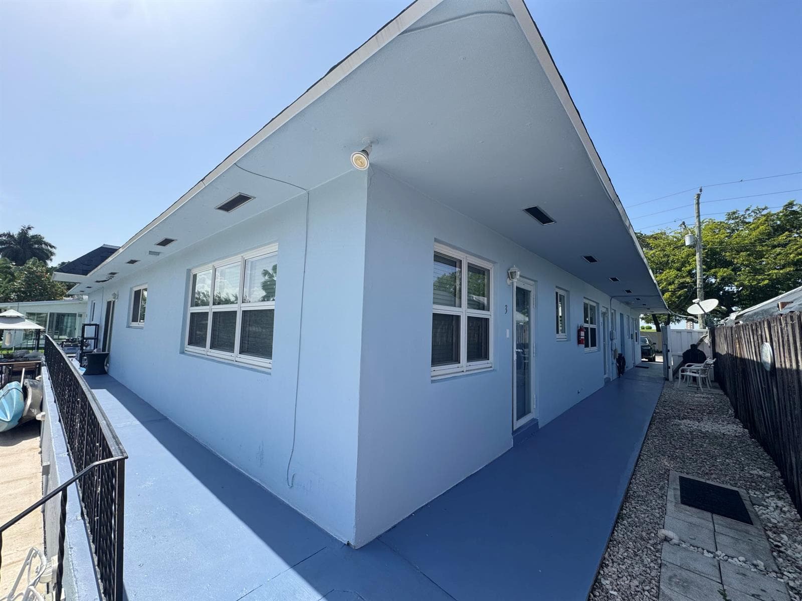 1425 NW 10th Street 3 photo 2
