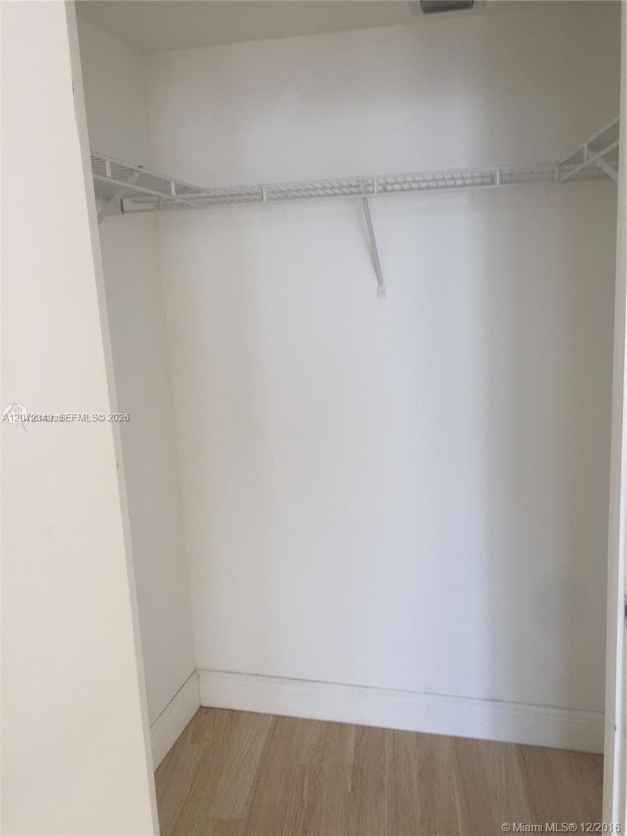 1750 N Bayshore Dr 2908 photo 7