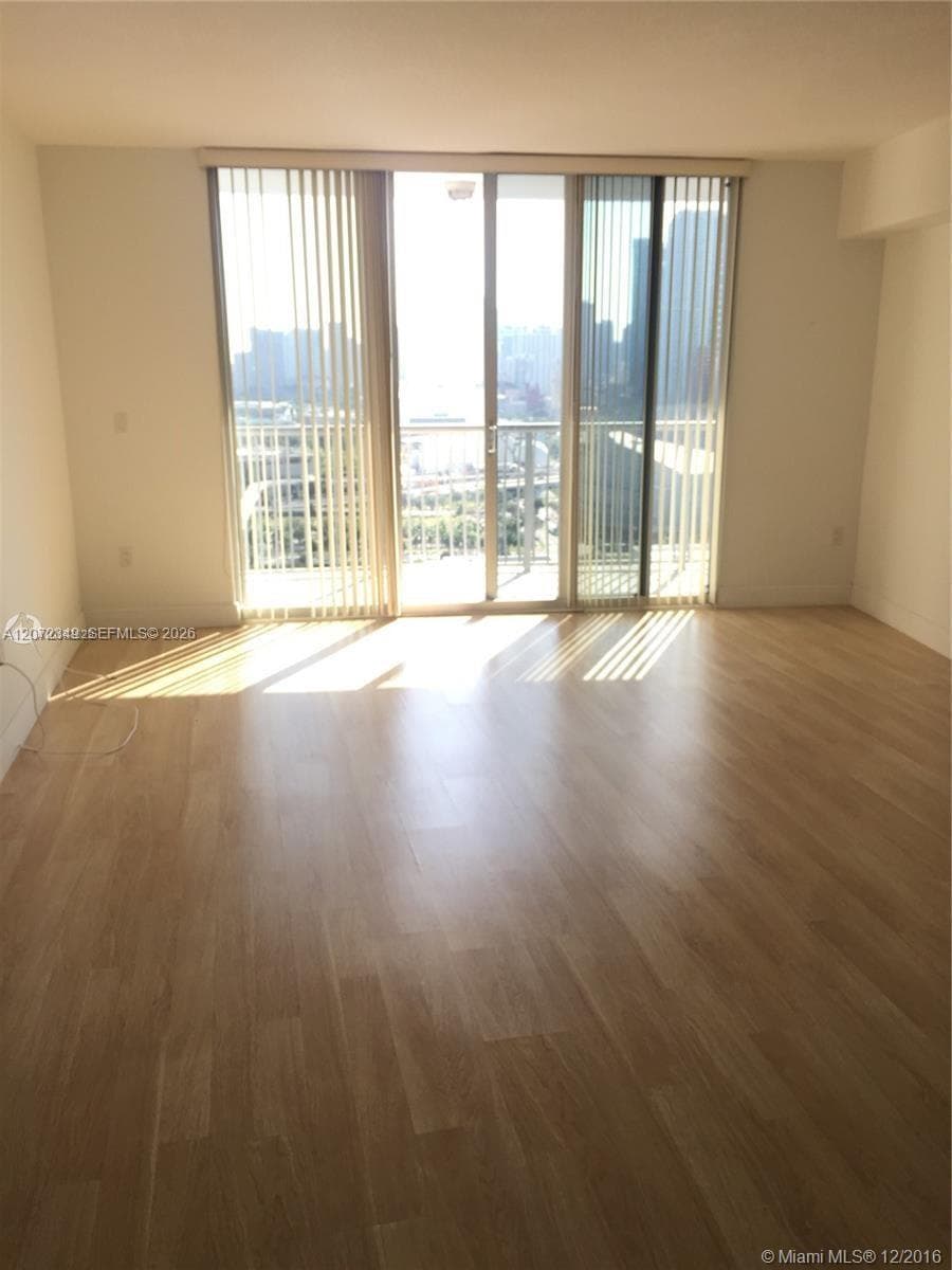 1750 N Bayshore Dr 2908 photo 5