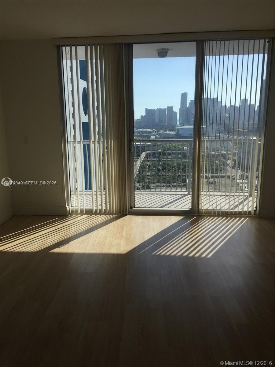 1750 N Bayshore Dr 2908 photo 15