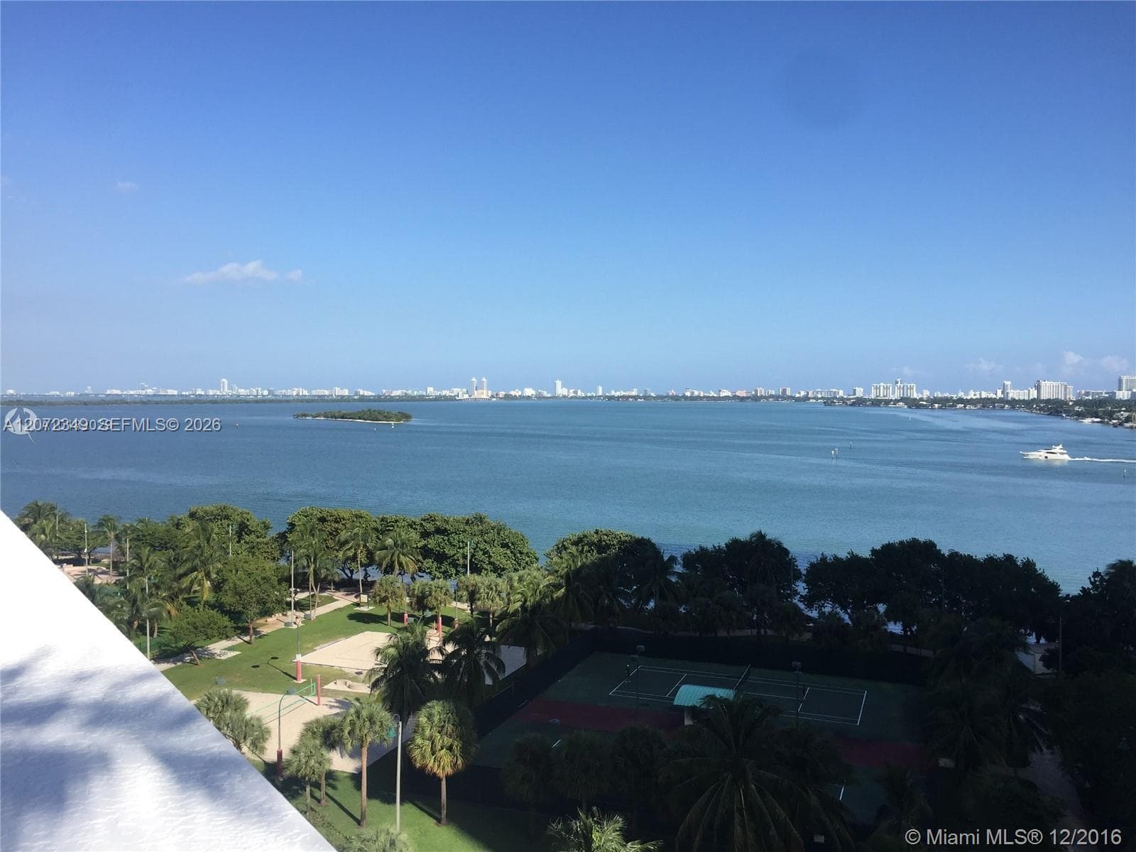 1750 N Bayshore Dr 2908 photo 21