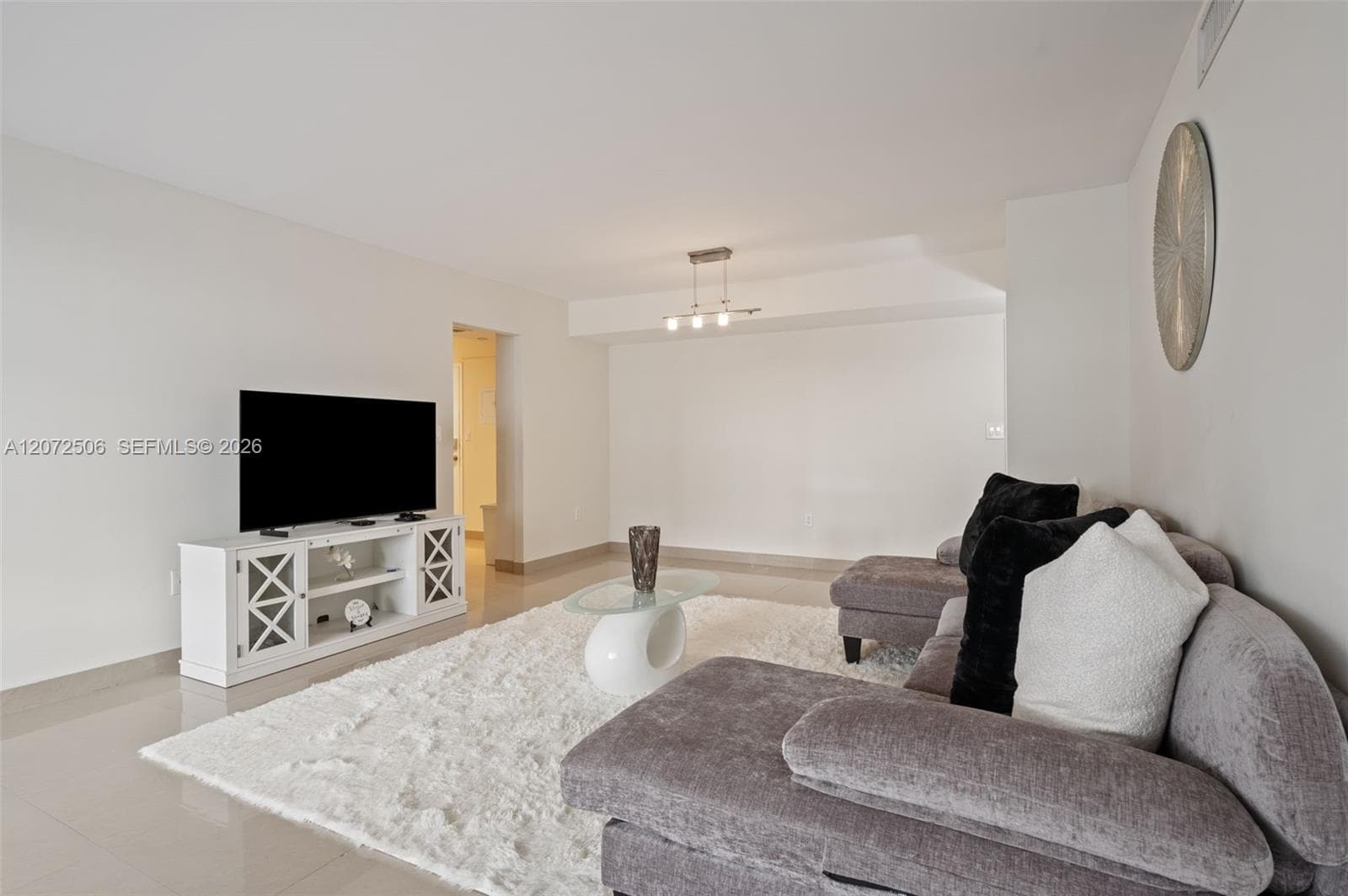 1833 S Ocean Dr 809 photo 6