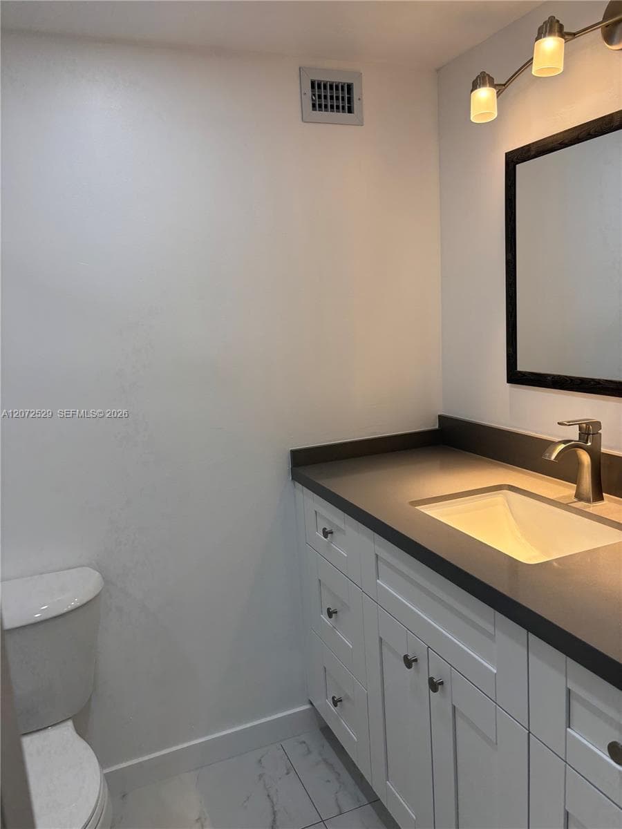 701 Three Islands Blvd 320 photo 25
