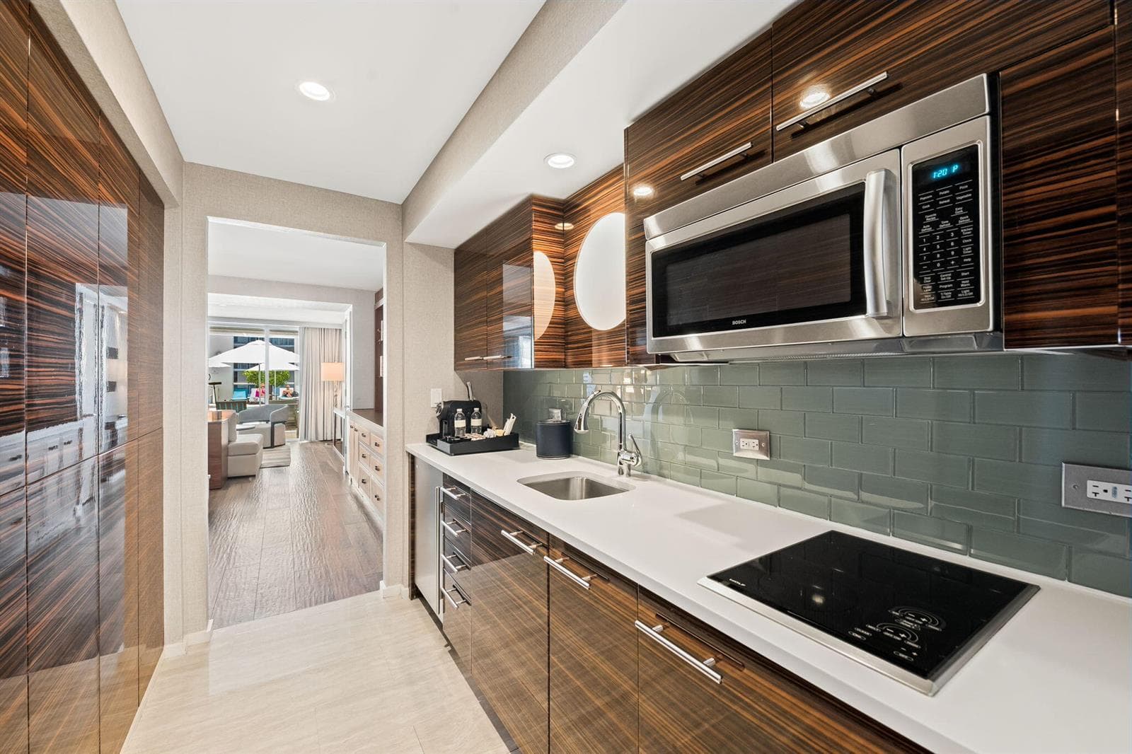 551 N FORT LAUDERDALE BEACH Boulevard H1011 photo 7