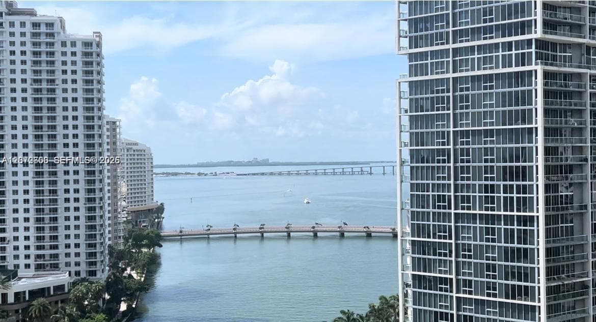 300 Biscayne Boulevard Way 1805W photo 5