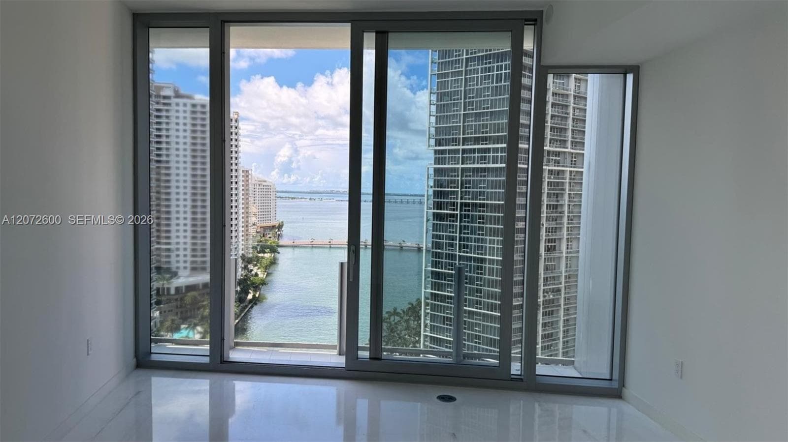 300 Biscayne Boulevard Way 1805W photo 9