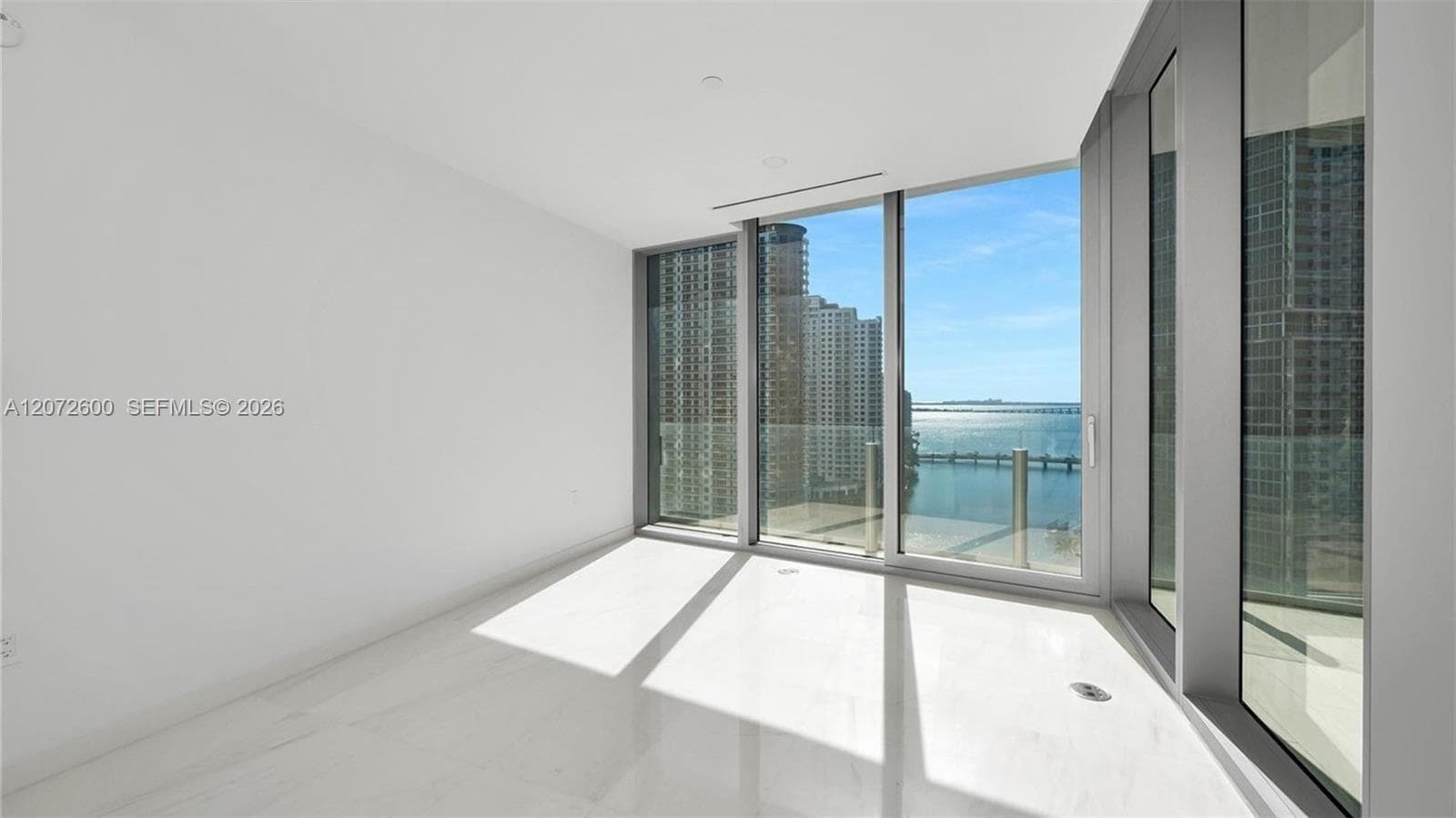 300 Biscayne Boulevard Way 1805W photo 8