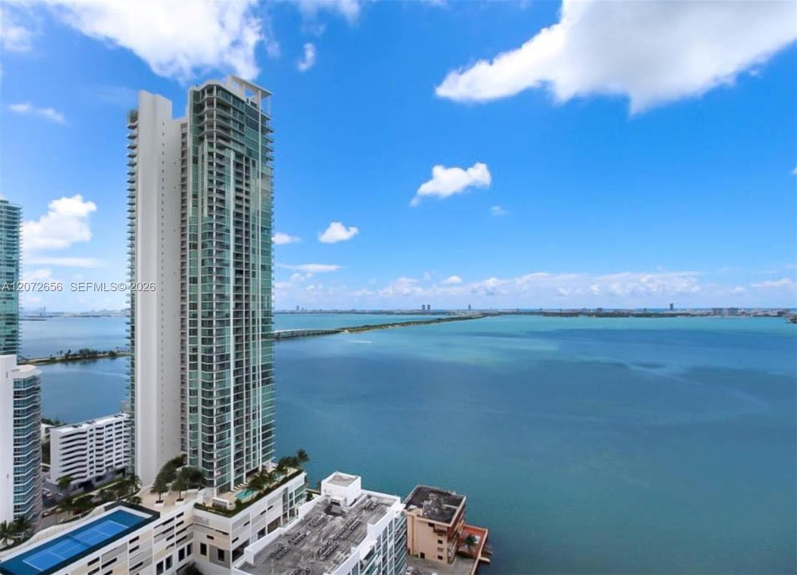 460 NE 28th St 2903 photo 12