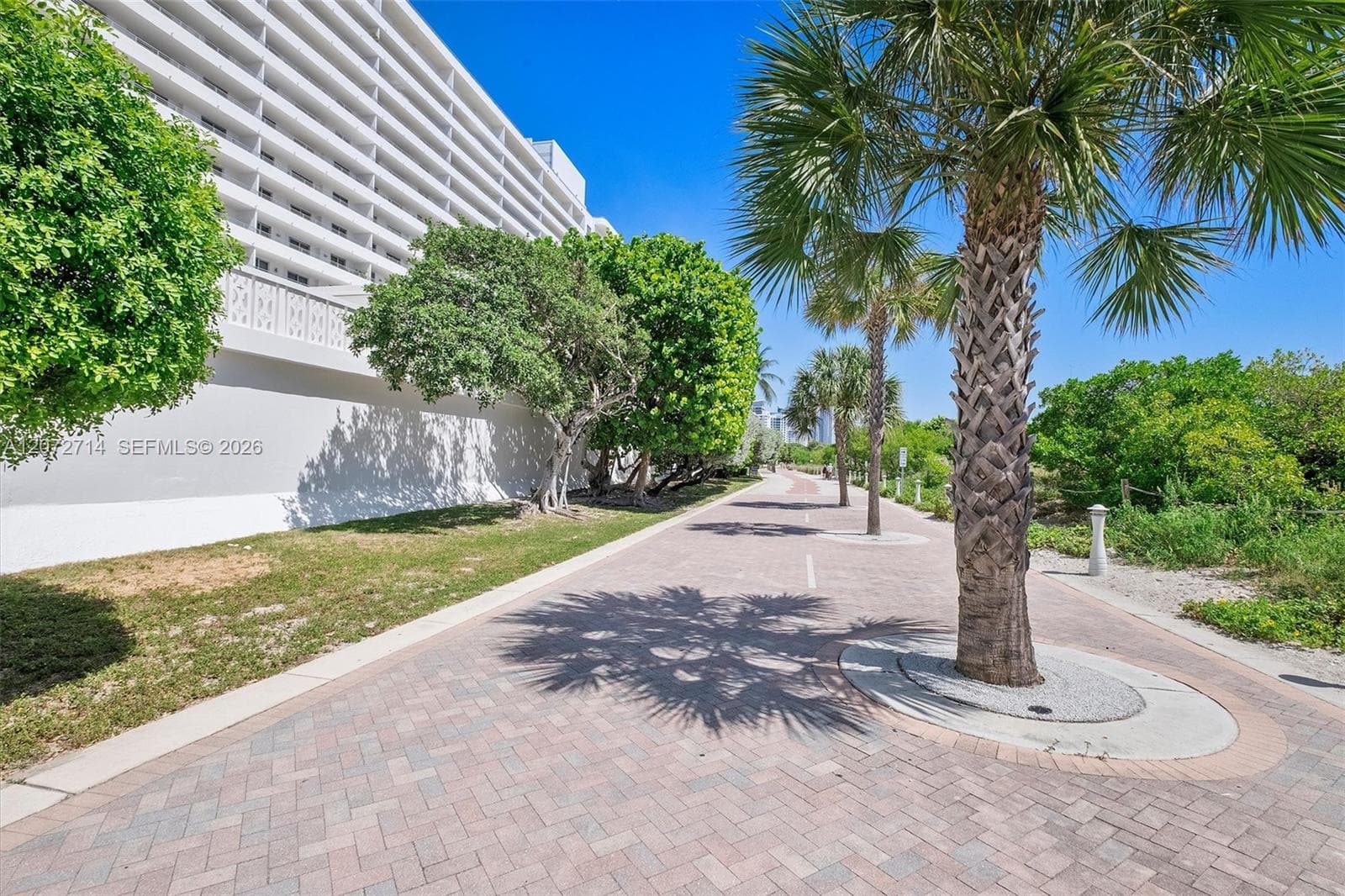 5555 Collins Ave 16B photo 24