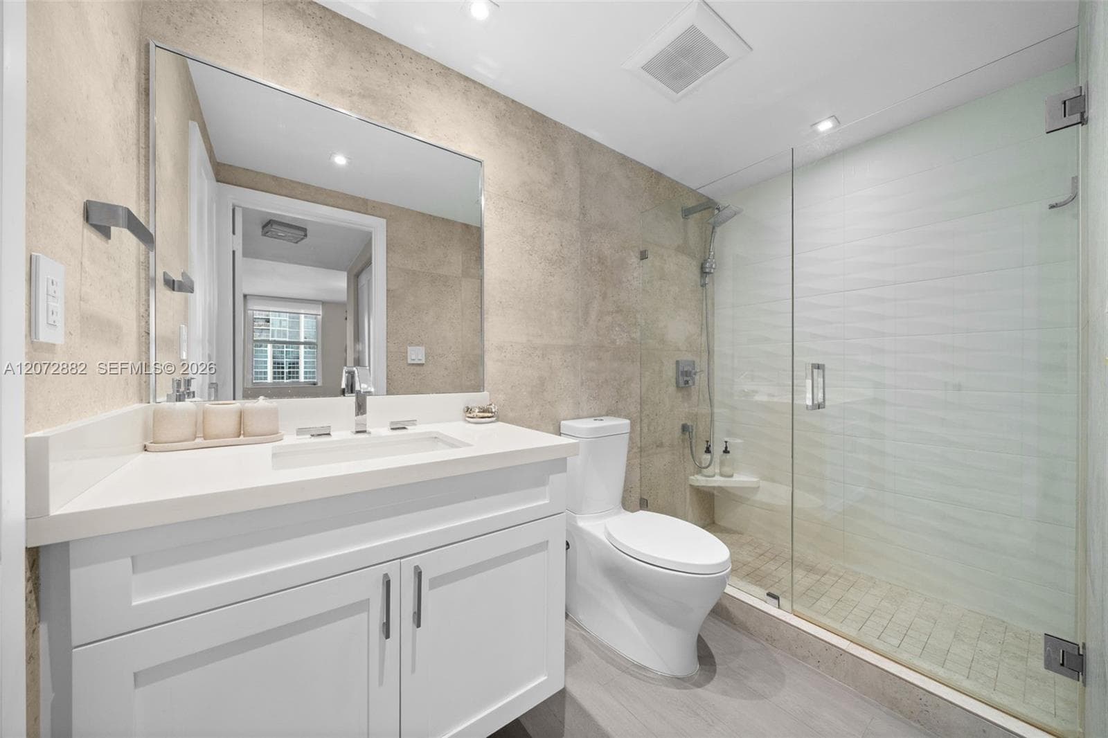 2899 Collins Ave 1624 photo 15