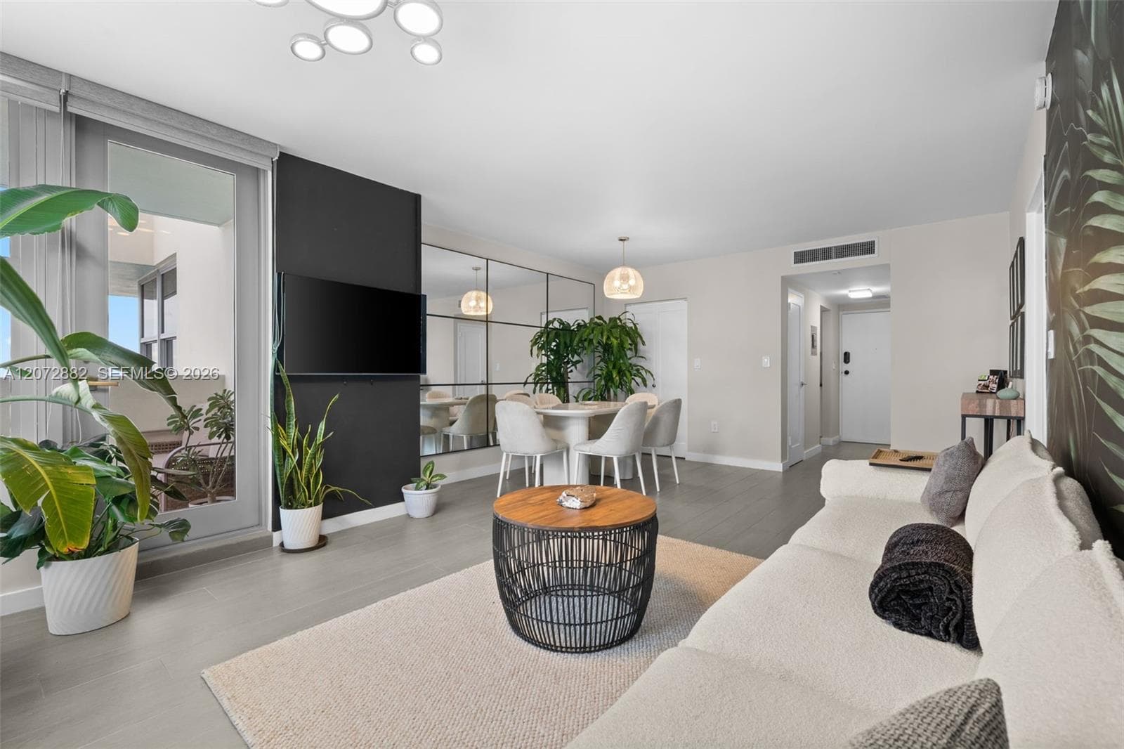 2899 Collins Ave 1624 photo 4