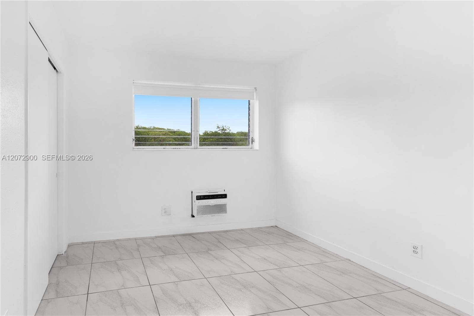 2700 NE 135 street 43 photo 3