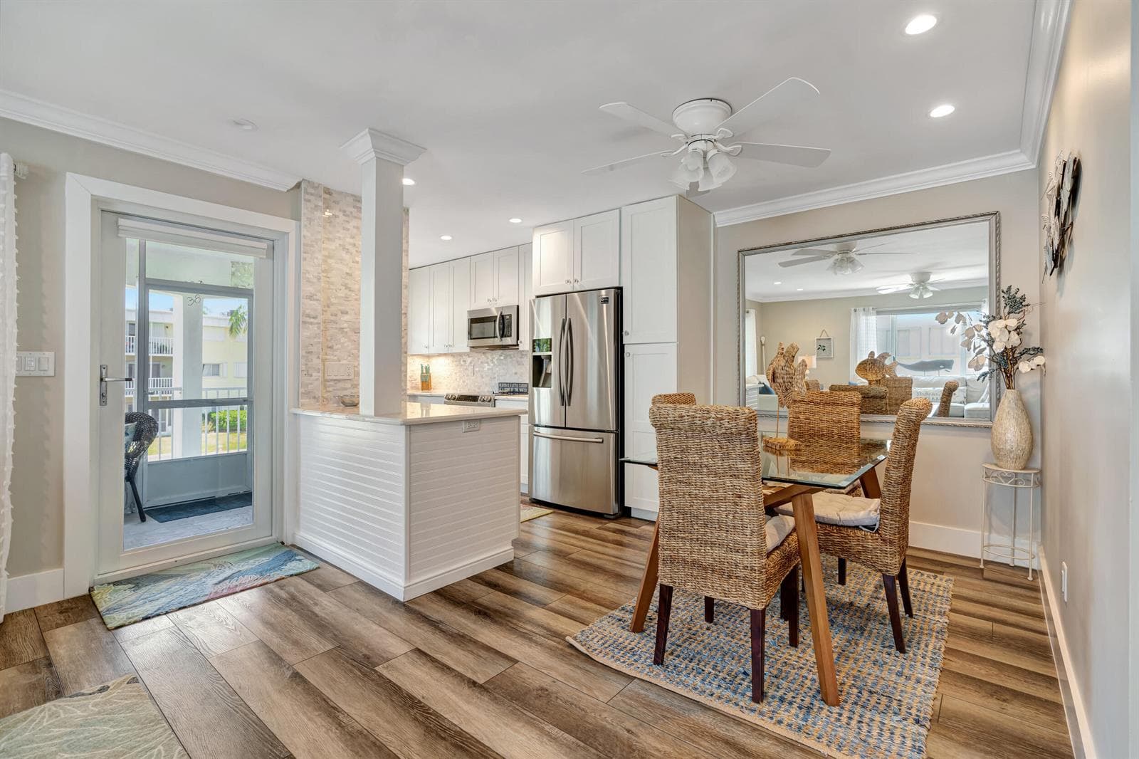 110 SHORE Court 201 photo 16