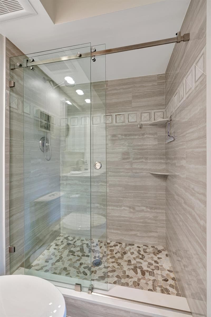 110 SHORE Court 201 photo 22
