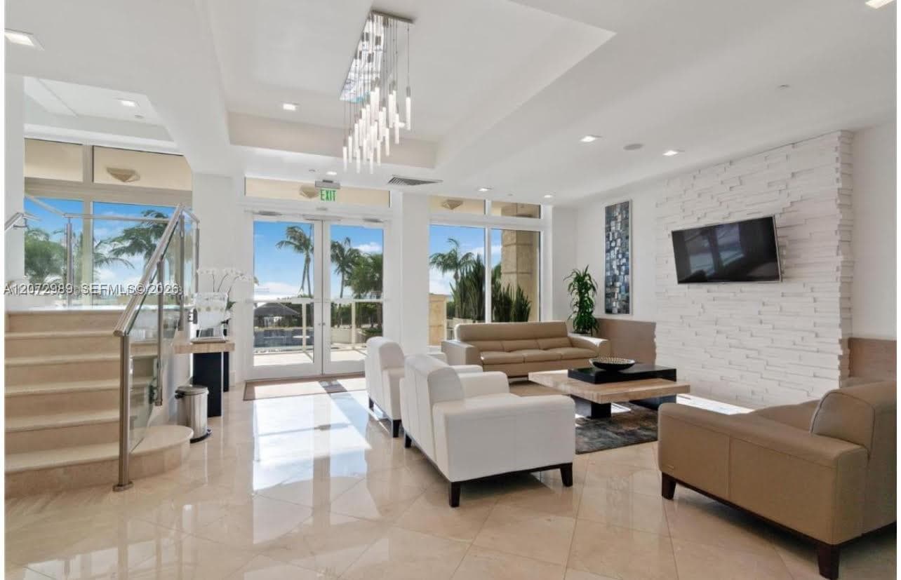 4775 Collins Ave 502 photo 3