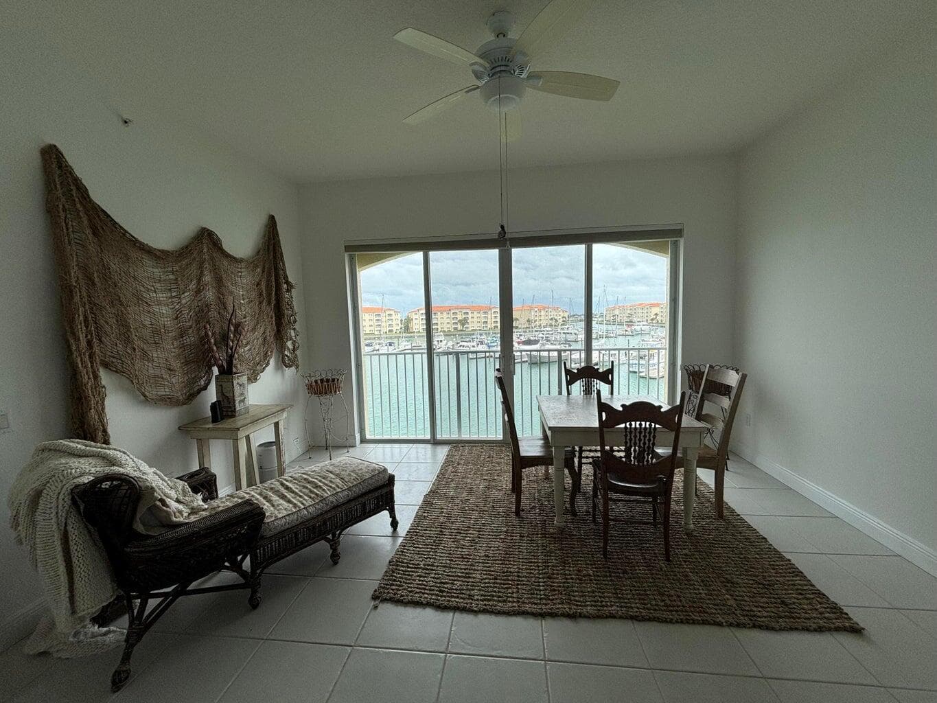 12 HARBOUR ISLE Drive W 306 photo 13