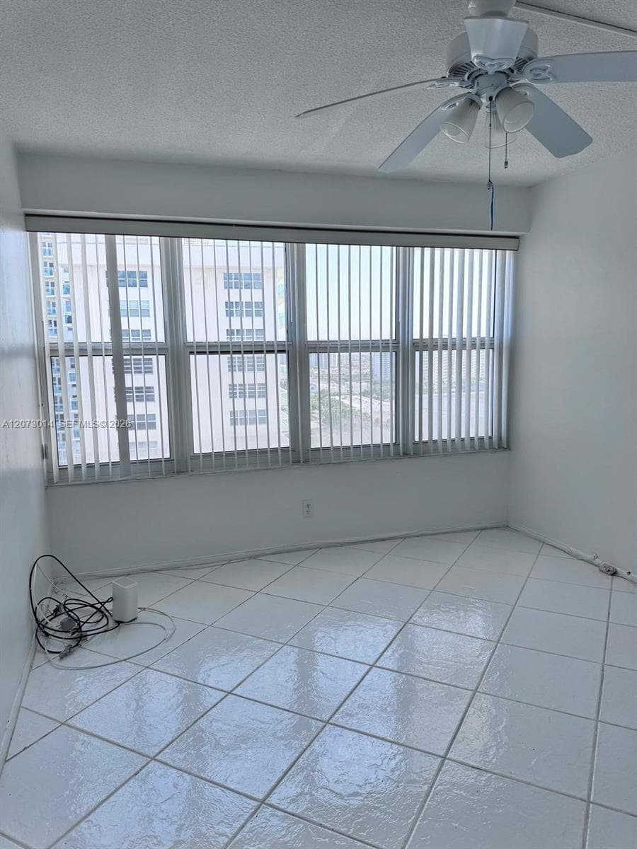 4010 Galt Ocean Dr 1411 photo 24