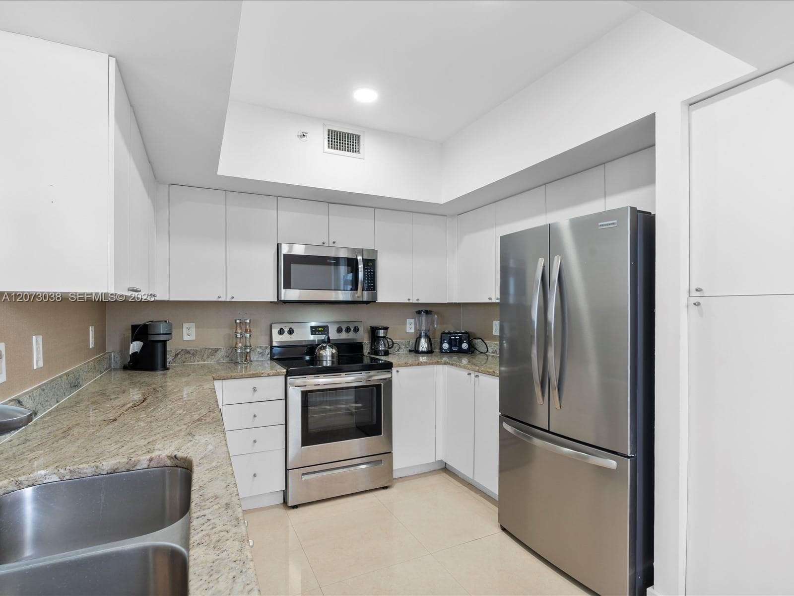 17375 Collins Ave 808 photo 12