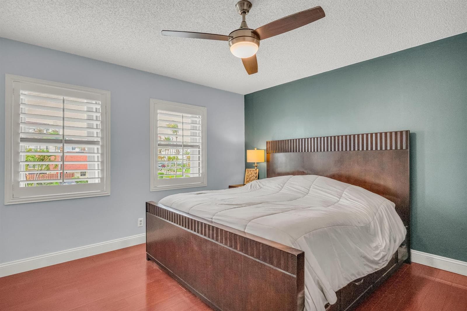 9409 S OCEAN Drive 31 photo 23