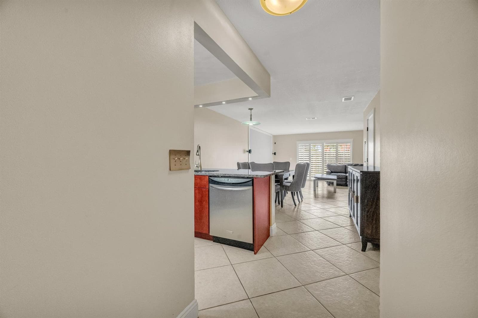 9409 S OCEAN Drive 31 photo 17