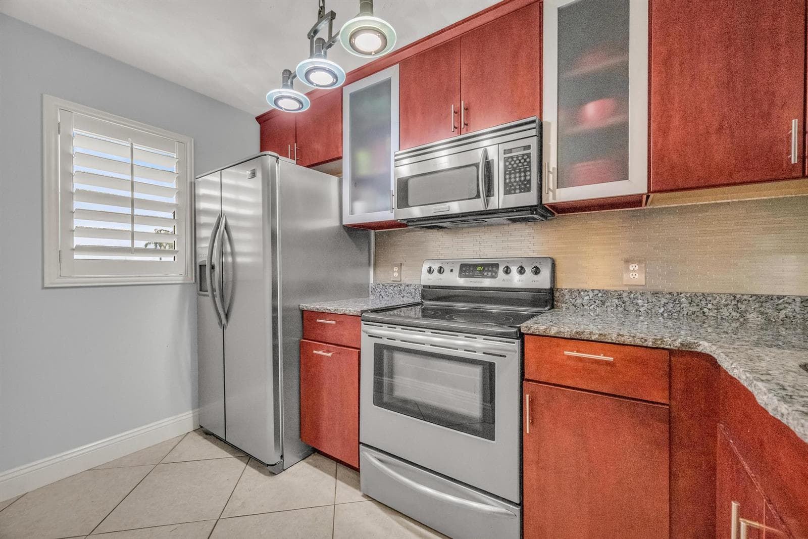 9409 S OCEAN Drive 31 photo 9