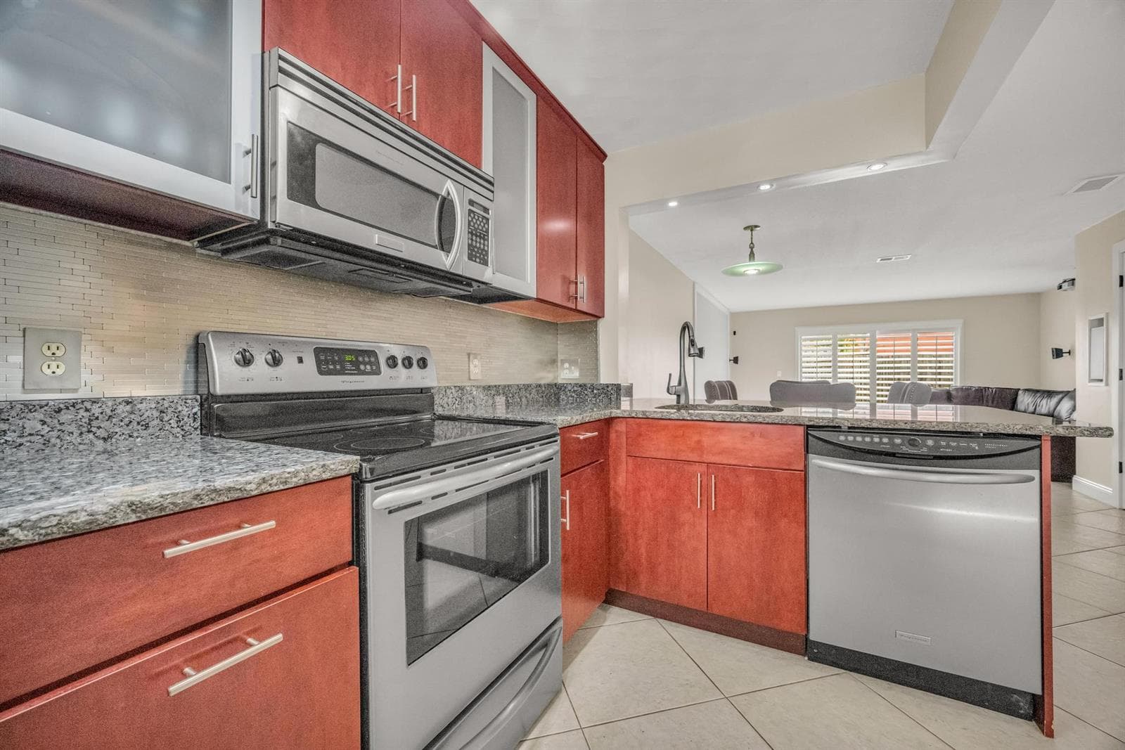 9409 S OCEAN Drive 31 photo 18