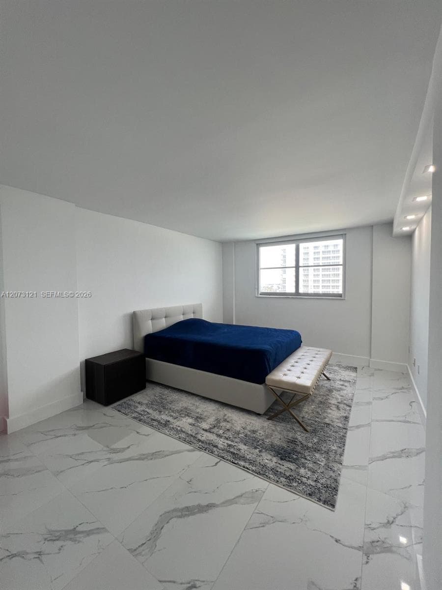 9273 Collins Ave 606 photo 17