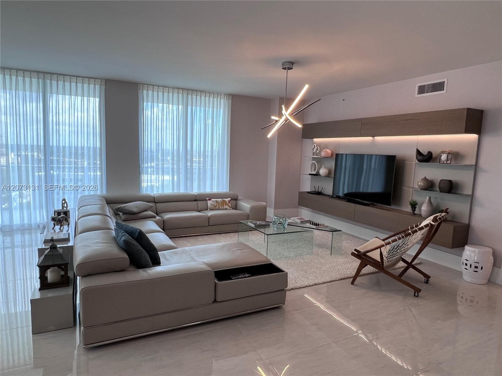 17301 Biscayne Blvd 1402 photo 2