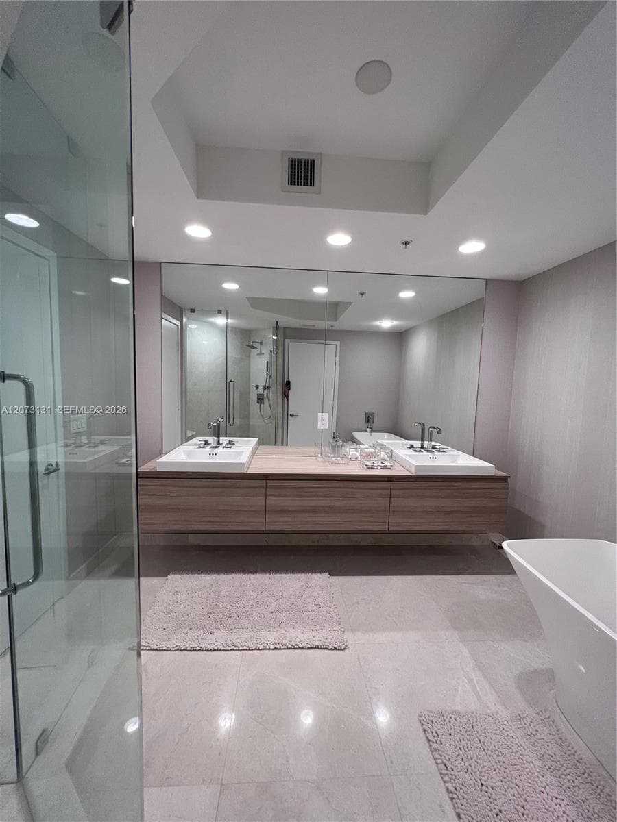17301 Biscayne Blvd 1402 photo 12