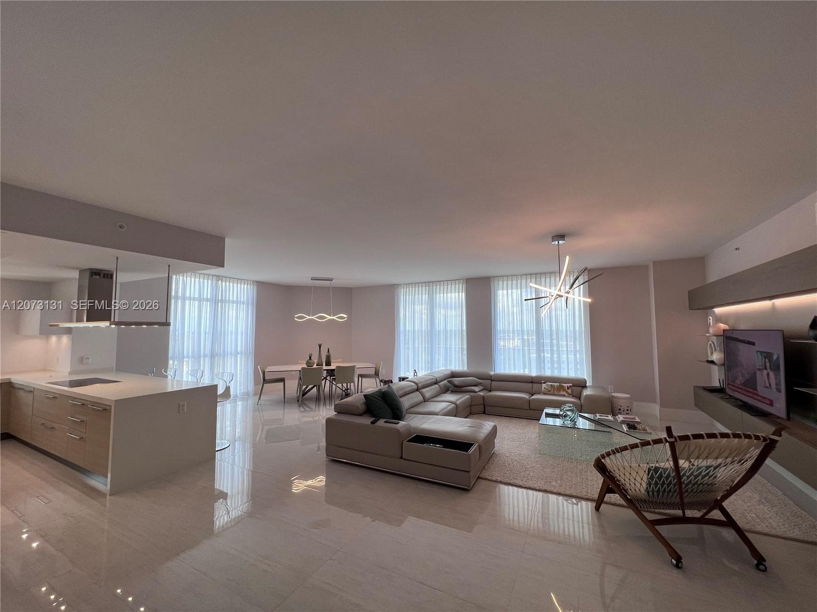 17301 Biscayne Blvd 1402 photo 1
