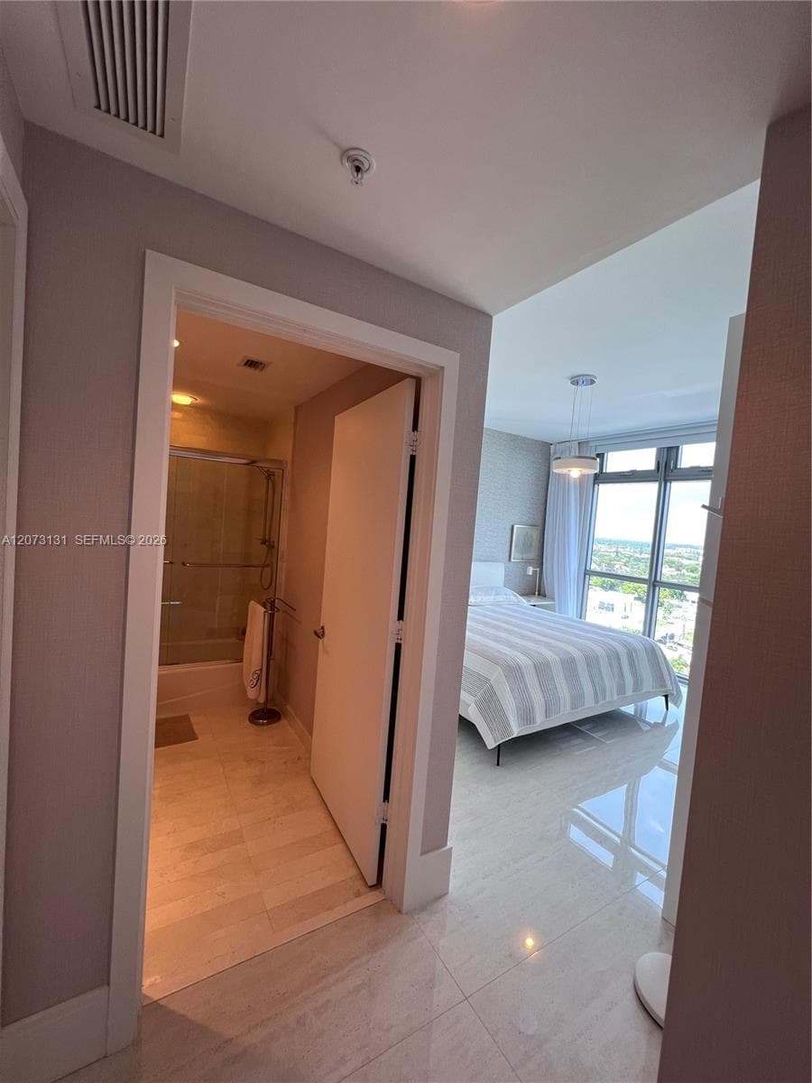 17301 Biscayne Blvd 1402 photo 24