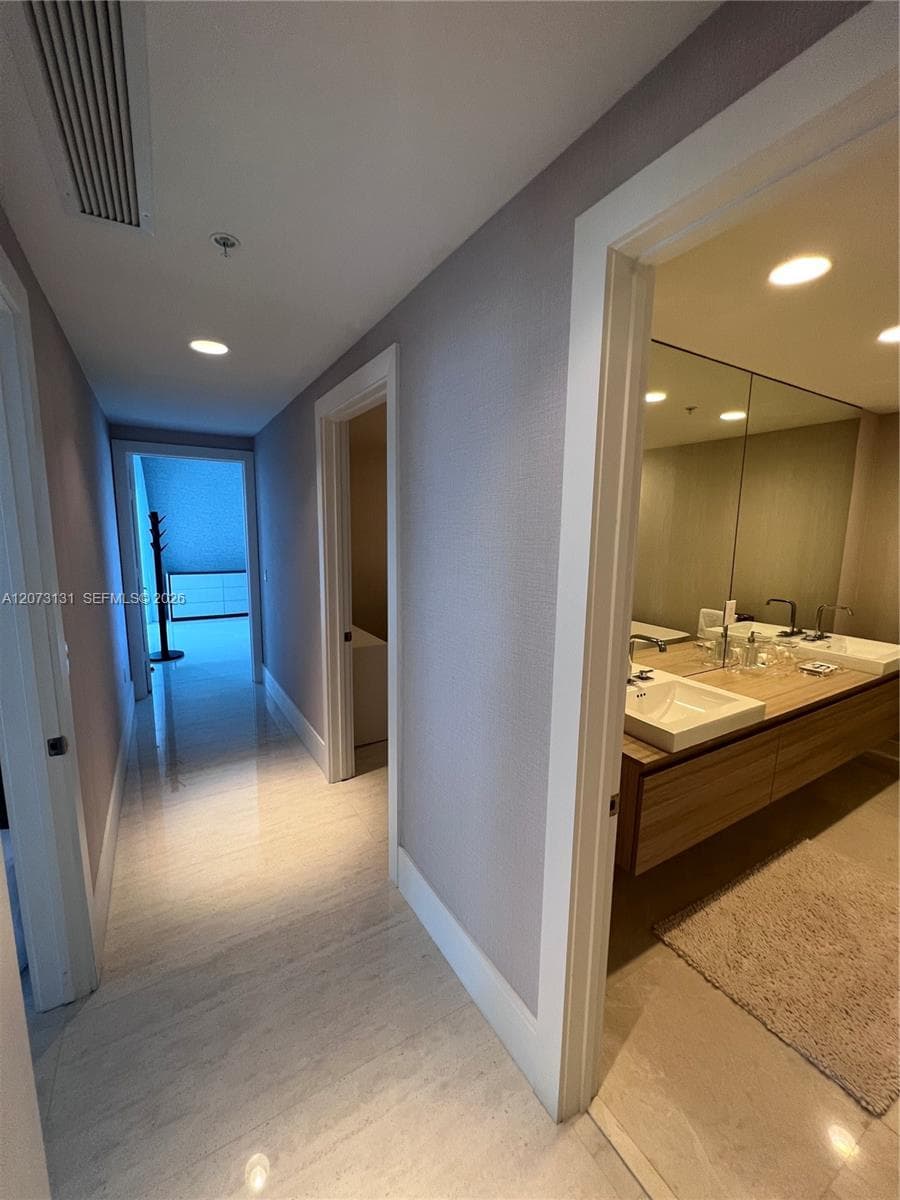 17301 Biscayne Blvd 1402 photo 10