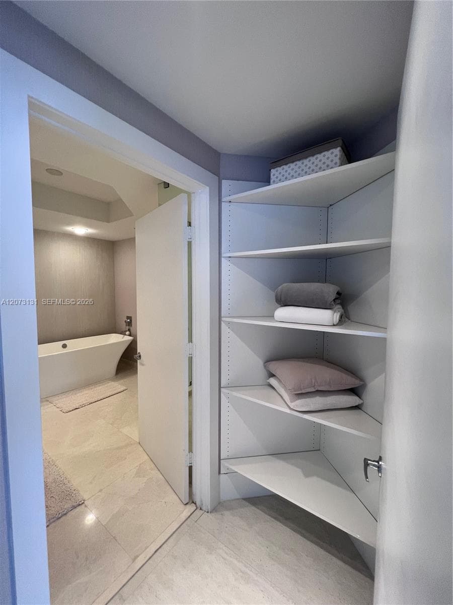 17301 Biscayne Blvd 1402 photo 14