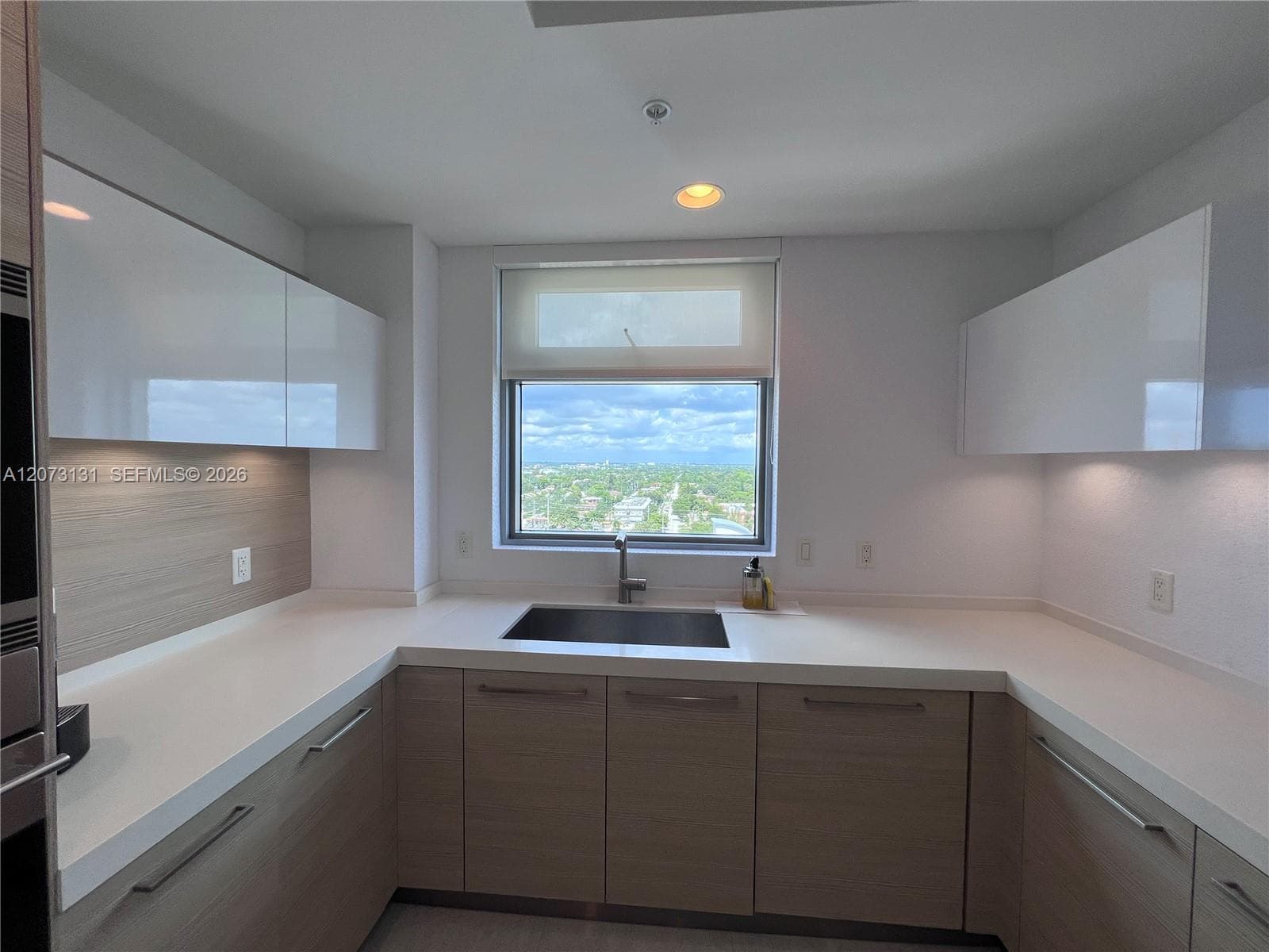 17301 Biscayne Blvd 1402 photo 19