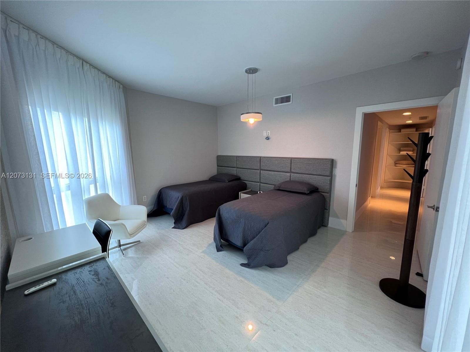 17301 Biscayne Blvd 1402 photo 4