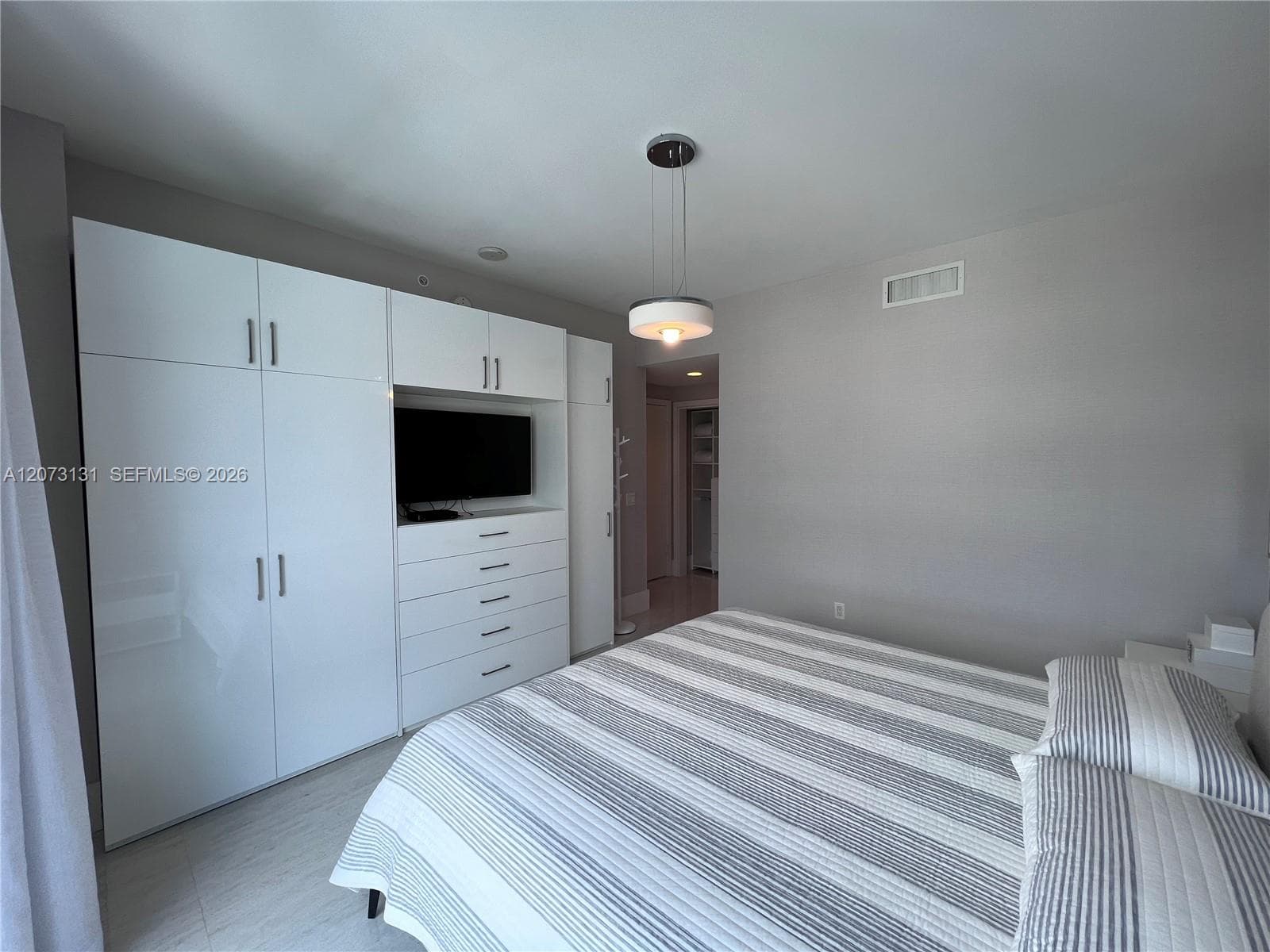 17301 Biscayne Blvd 1402 photo 25