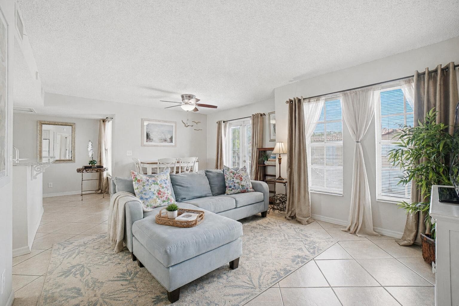 1145 Lake Shore Drive 206 photo 9