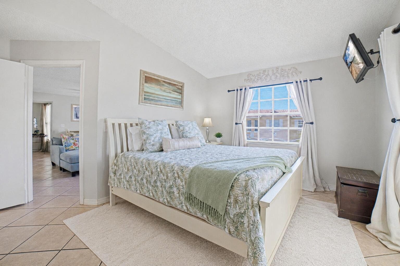 1145 Lake Shore Drive 206 photo 18