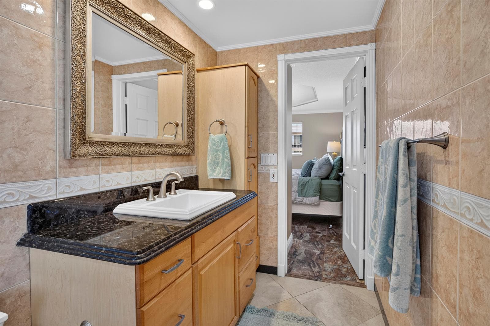 1206 S LAKE Drive 504 photo 23