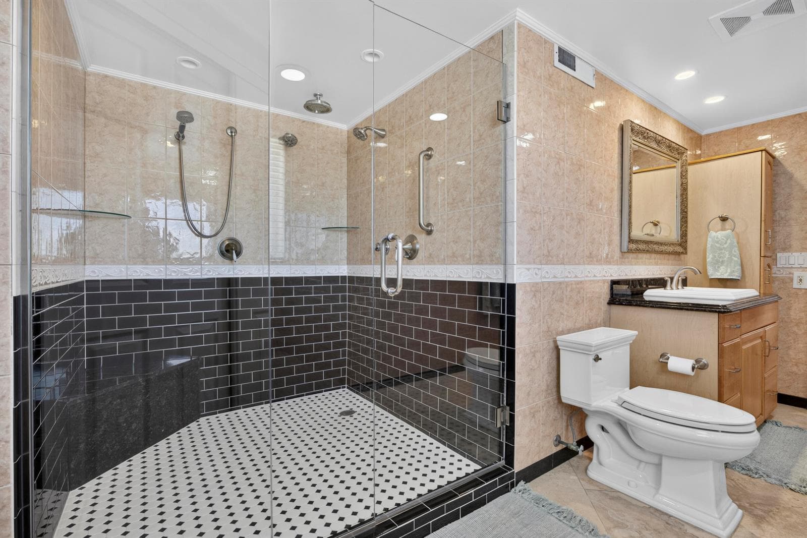 1206 S LAKE Drive 504 photo 22
